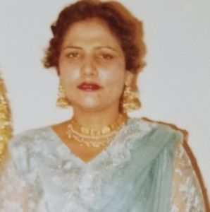 Meet your Posher, Noureen